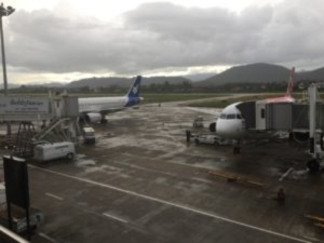 ルアンパバーンの空港