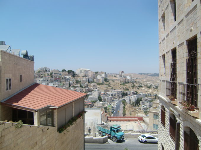 教会の高台から見下ろしたパレスチナの街並み