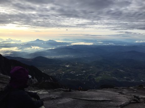 キナバル山から見た朝の風景